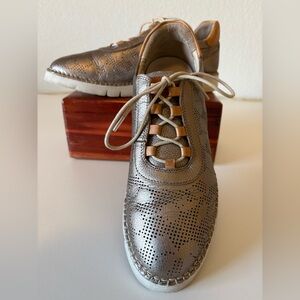 PIKOLINOS Metallic Calfskin Sneakers.  Sz 39